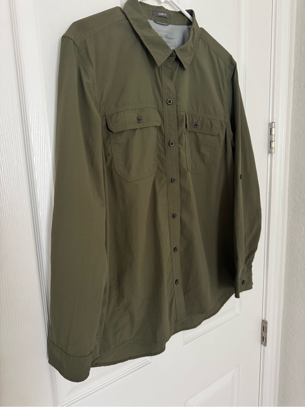 Eddie Bauer Olive Green Women's Button-Down Travel Shirt Size L - Picture 3 of 10